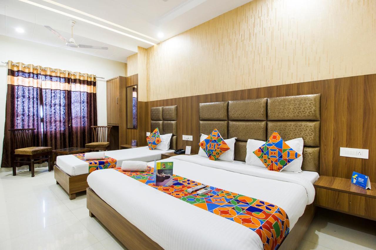 होटल Fabhotel Royal Hussainpura Chowk